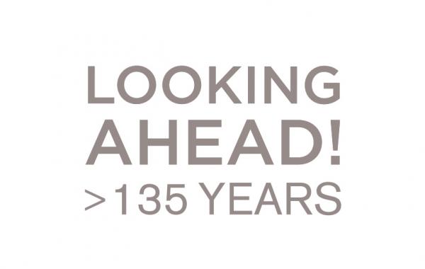 Pujadas Looking ahead! logo >135 years